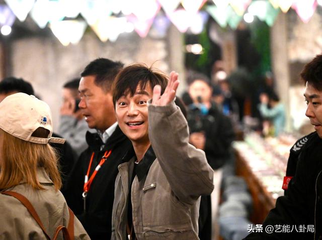 乌镇明星饭局来了！新人向上社交，吃的不是饭，而是人脉的敲门砖