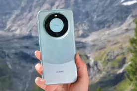 到底是谁在买Mate60？我在华为专卖店，守了一天才搞懂图片