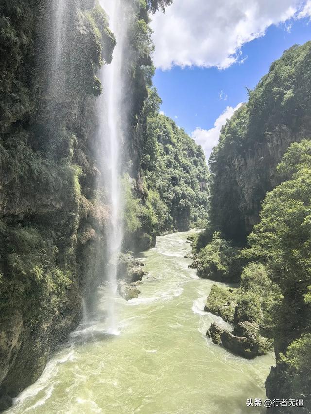 多彩贵州自驾游之黔西南州兴义篇：万峰林与马岭河峡谷的山水交响