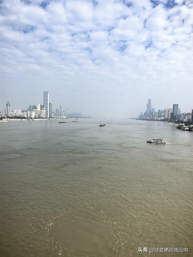 环长江(内环)骑行观光的路线与趣味:一江秋光连天际，满城烟火…