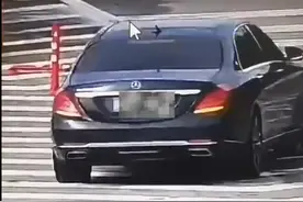高速上错过路口直接倒车 司机：“只有几十米远，我觉得没啥”图片