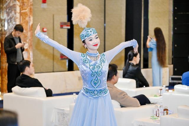 “魅力伊宁·和美杏乡”2025伊宁县文旅推介会在成都成功举办