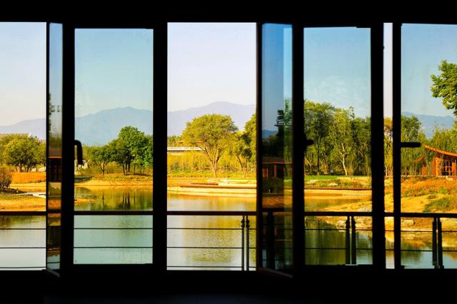 故宫北院区旁新添“生态明珠”，玉河湿地公园打造多元亲水活力场景