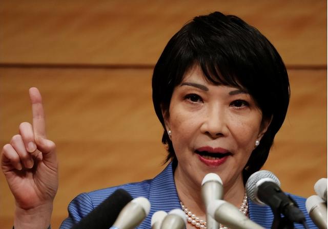 日本赌输了，经济首次萎缩，高市派人访华求和，该轮到中国出牌了