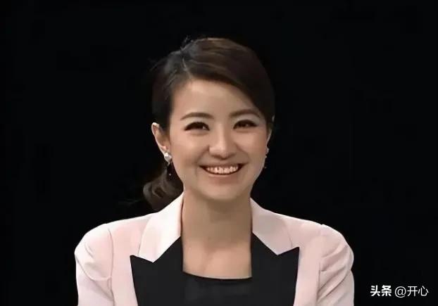 和撒贝宁同居4年，转身和富豪在一起，想到如今却沦落至此。