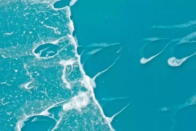 西藏冬日的冰湖仙境，堪比贝加尔湖！