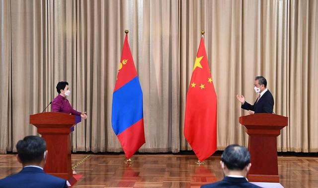 普京提议，让中国担保乌克兰安全，中方的回复，给美俄提了个醒