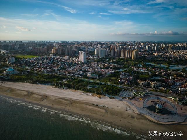 三亚和北海都去旅居过，实话实说，两者对比，我更喜欢北海这里