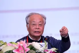 何祚庥是谁？从物理学家到“网红”院士，他的跨界之路是怎样的？图片