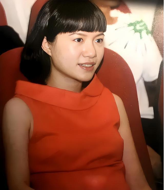 杨振宁告别仪式上，49岁翁帆近照曝光，原来杜致礼亲妹真的没说错