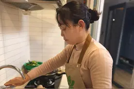湖北一50岁大妈爱吃腐乳拌饭，多年后体检，她的身体情况怎么样图片