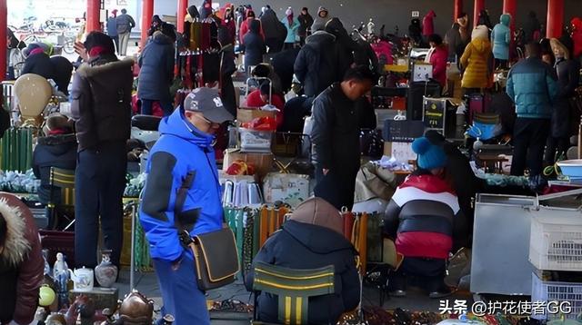 大量日本游客涌入北京，打着旅游幌子不去旅游不吃美食，为啥来？