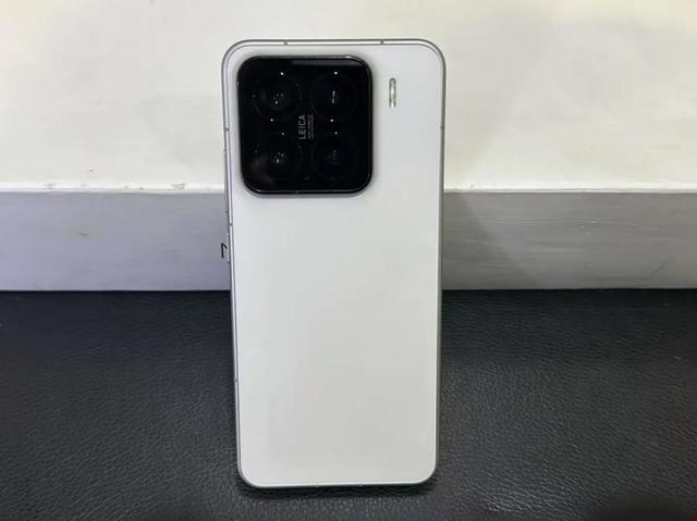 小米16系列与vivo X300：新UI、德味相机、蔡司镀膜，亮点纷呈