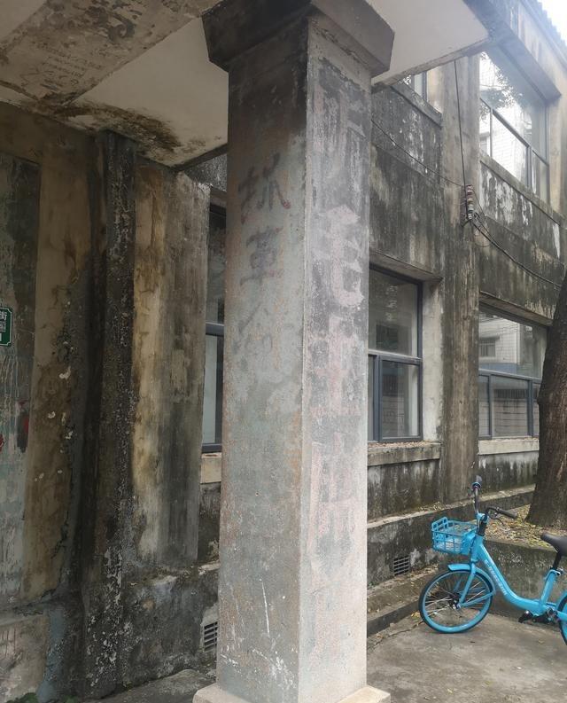 广东孤独的监狱旧址，规模宏大设施齐全，因为一场灾难被迫搬迁
