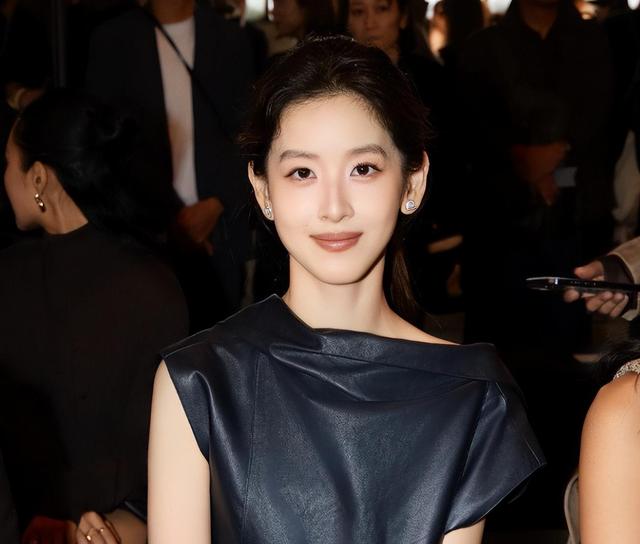 刘强东没想到	，离过年不到2月，章泽天走上了和田朴珺一样的路