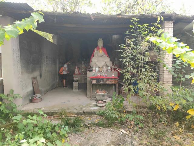 探索重庆大渡口孤岛，岛上有座千年古寺，相传是巴人立市交易之地