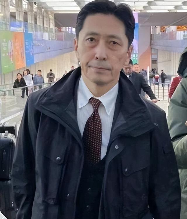 高市还没道歉，中日又出现新争端，日本通知中国，必须解释一件事