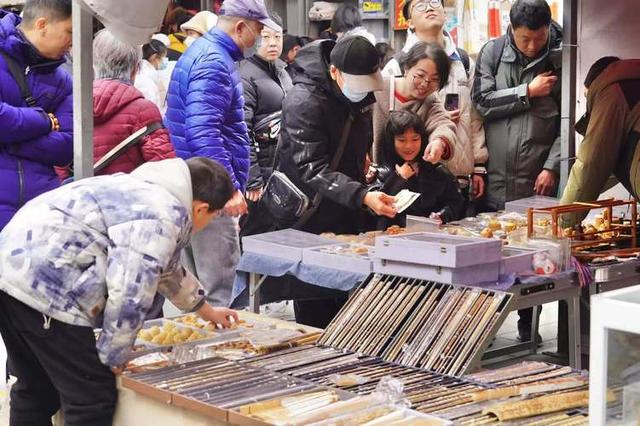 大量日本游客涌入北京，打着旅游幌子不去旅游不吃美食，为啥来？