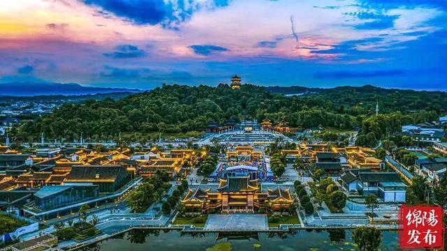 让“诗和远方”的“向往”更加灿烂