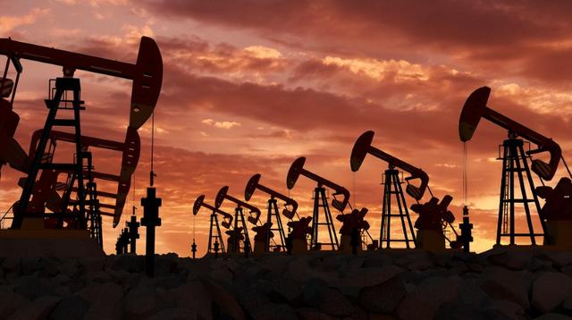 中俄按住美	，委内瑞拉总统马杜罗突然通知特朗普，石油向美开放，随时接受投资