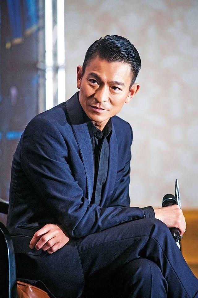 “你以为藏秘密是软弱“？其实这是最强的成长密码！