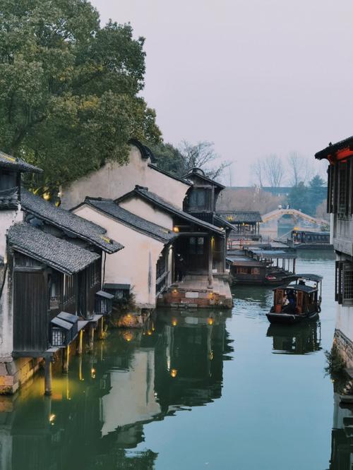 乌镇旅游全攻略，放慢脚步，感受江南水乡的宁静