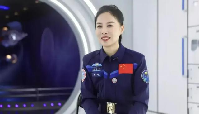 首款不锈钢火箭准备首飞！神二十一发射倒计时：3名女航天员亮相