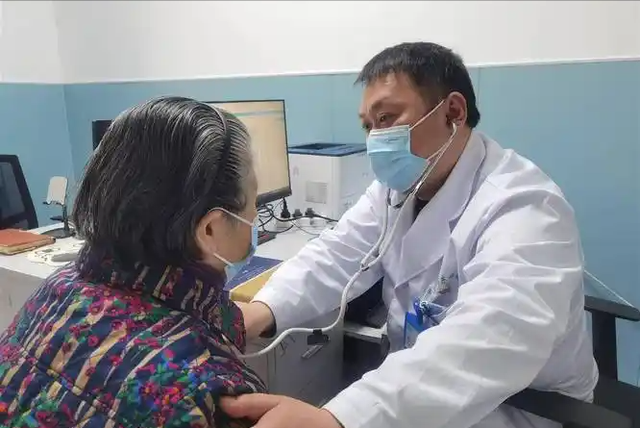 慢阻肺再次成为社会焦点！医生告诫：患慢阻肺的人，多半有3共性