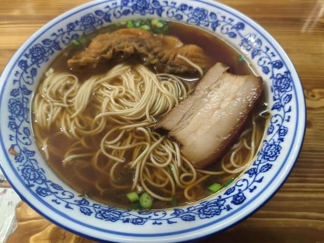 湖州古镇很世俗，也很江南