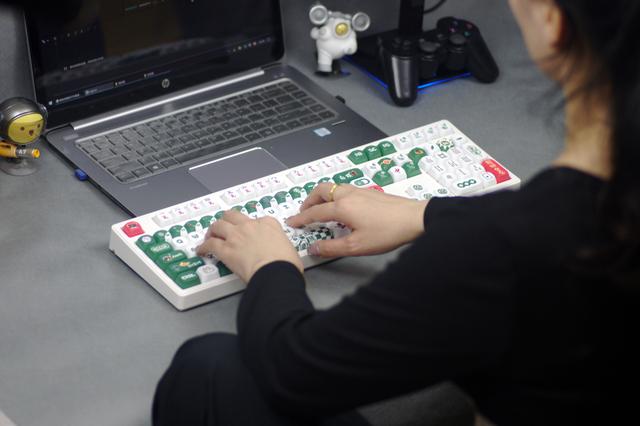 “吃碰杠胡”一键触发!真正的“自摸”神器!「雀神」的终极外设