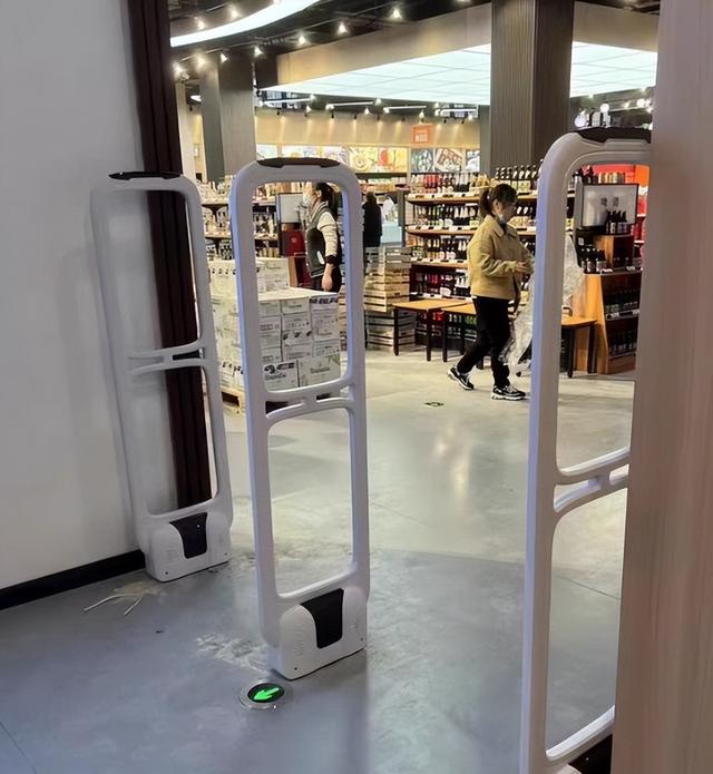 没想到，国家点名胖东来不到半个月	，于东来竟再令所有人刮目相看