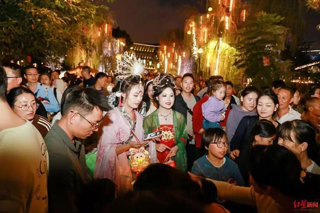 2862.3万人次，人均旅游消费增长7.7%！成都国庆大假交出亮眼成绩单