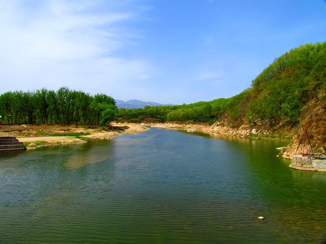 河南旅游：观中原大佛 赏神奇尧山纪行（图）