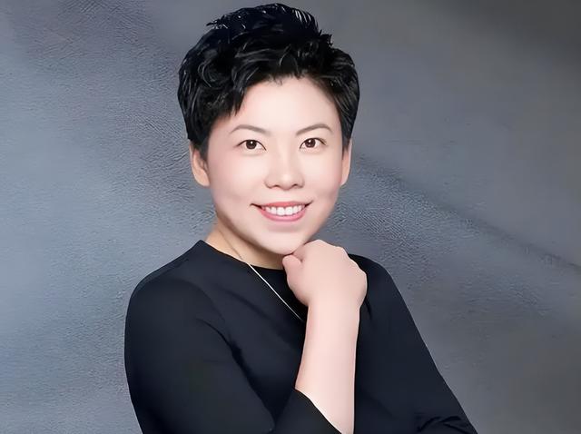 涉贪腐被带走	、败光20亿、移民改国籍，邓亚萍身上的谣言太离谱