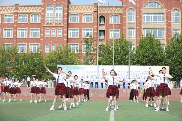 “这是报应！”近500名学生放弃录取资格，山东一高校成“笑柄”