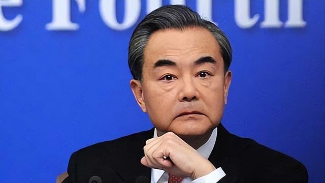 外交部深夜发文，王毅对日本的7字警告，已经上升到了最高级别