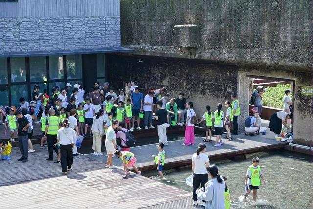 “灵动青春 水韵年华”主题活动缤纷“宴”全城