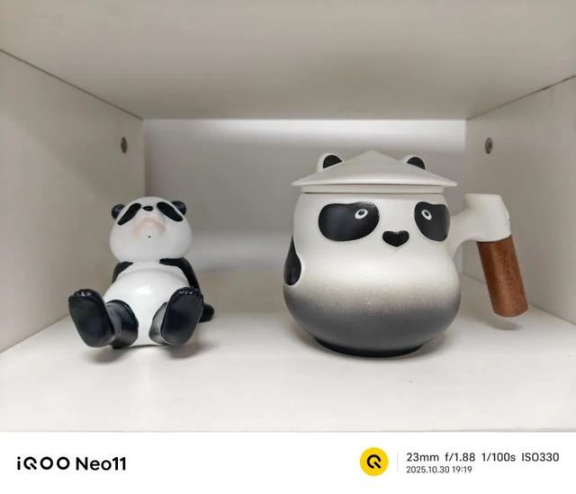 iQOO Neo11首发评测：性能、续航、屏幕全在线，这才是用户要的中端手机