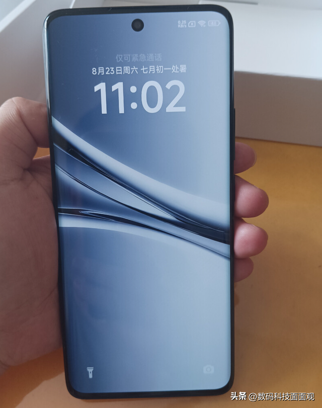 手机砸核桃？小米Redmi Note15系列结实耐用，千元高性价比小钢炮