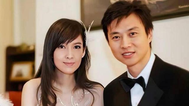 被戴8次绿帽子，3次被捉奸在床，这就是我们“玉女”守卫的爱情