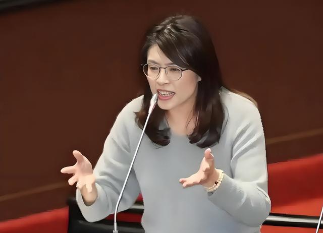 支持率领跑，郑丽文承诺，当选就“下架赖清德”，洪秀柱一锤定音