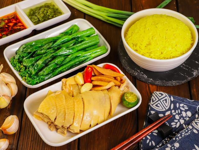 请一定要学会对新加坡“祛魅”！