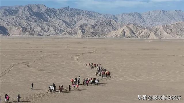 “问道昆仑山，逐梦格尔木”格尔木第一届徒步大会圆满落幕