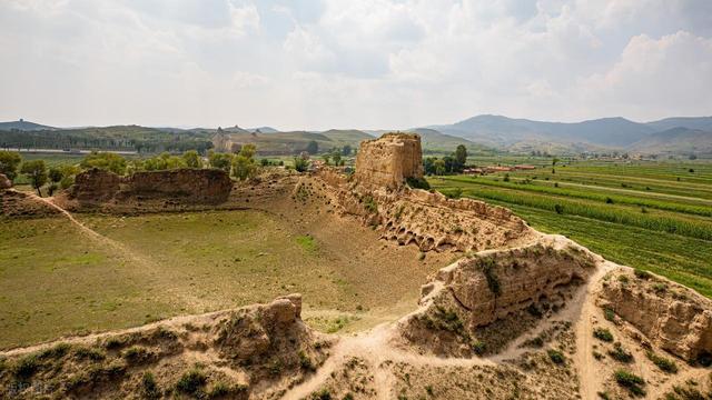 秋季自驾长城1号旅游公路，景美人少，景点免费，快来看看吧！