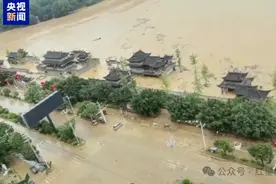 榕江请求支援，急需物资清单公布；航拍对比洪水前后的榕江：“村超”球场满地泥泞，县城街道被淤泥“糊住”图片