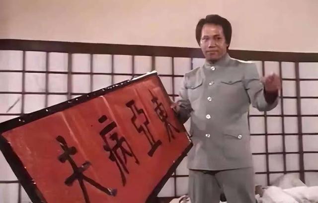 钱再多有什么用！梁小龙遗孀现状	，给所有“老少恋	”夫妻提了个醒