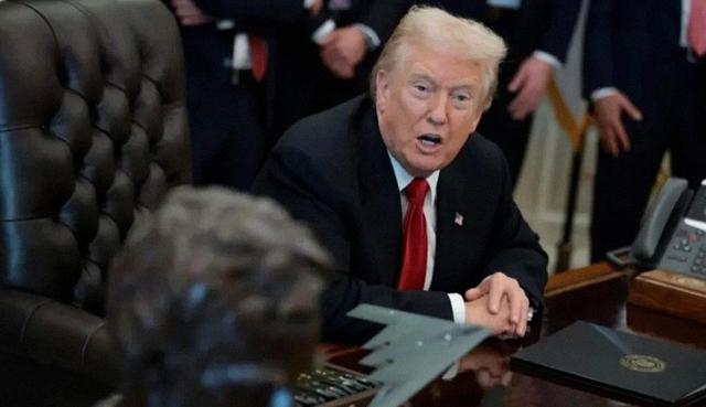 高市早苗终于开口道歉？她对华态度转变，和一个人脱不开干系