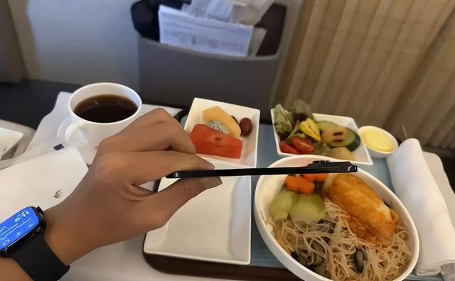 iPhone air体验一周感受，这些优缺点不吐不快