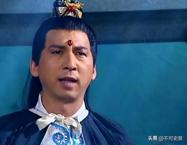 5位过气明星回归农村生活，风光不再，摆摊卖茶叶蛋，种地养猪