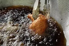 立刻停止食用这两种食用油，吃得越多，血管越堵？医生给出答案图片